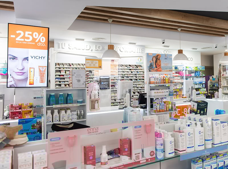 pantalla led interior farmacia